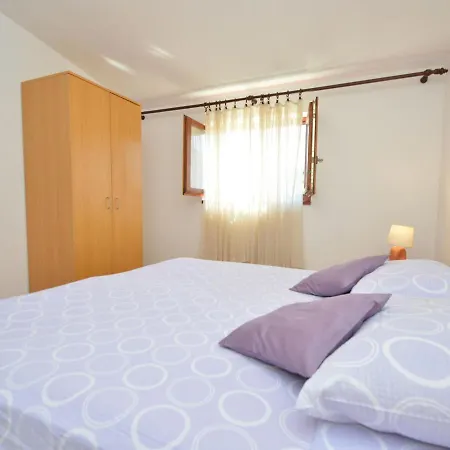 Apartamento Rose-3 By Interhome Zaboric